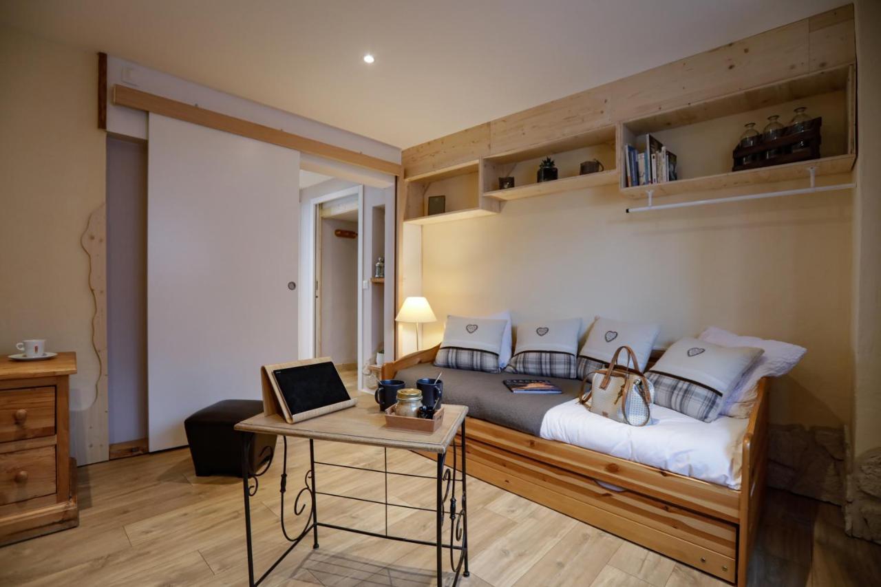 Auberge Des Deux Moucherolles Corrençon-en-Vercors Buitenkant foto