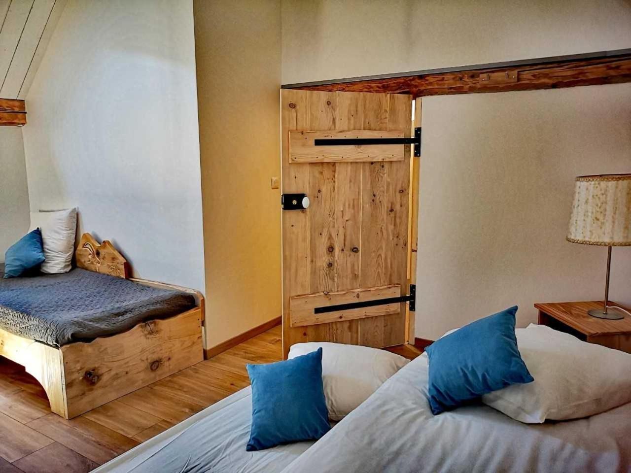 Auberge Des Deux Moucherolles Corrençon-en-Vercors Buitenkant foto